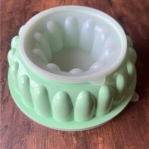 Vintage Tupperware 3 Piece Jello Mold w/ Lid Mint Green #1202-1, 1201-11, 1203-8